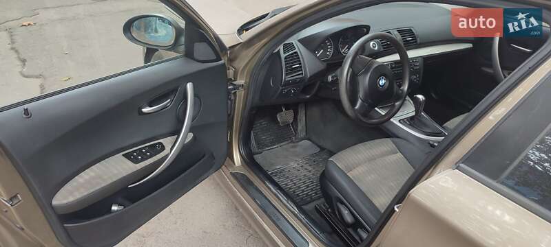 Хэтчбек BMW 1 Series 2005 в Одессе