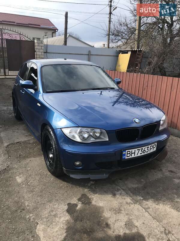 Хэтчбек BMW 1 Series 2006 в Раздельной