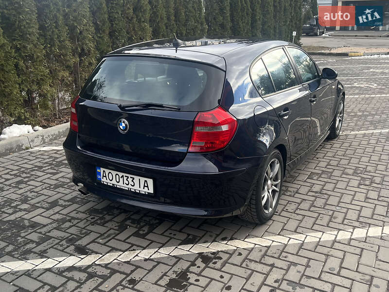 Хэтчбек BMW 1 Series 2007 в Ужгороде