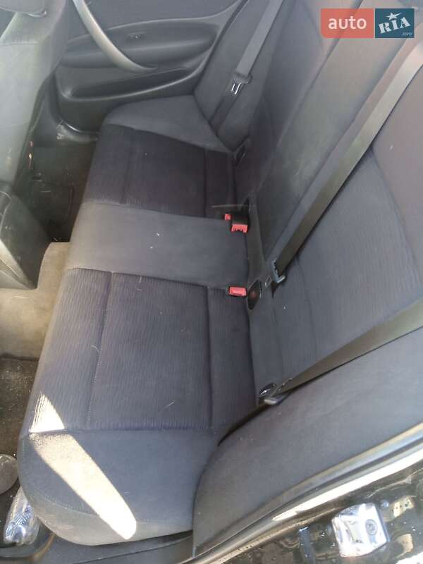 Хэтчбек BMW 1 Series 2008 в Киеве