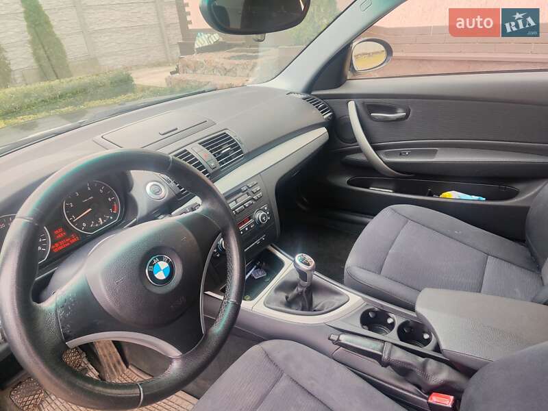 Хетчбек BMW 1 Series 2009 в Києві