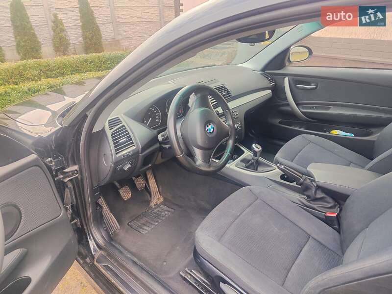 Хетчбек BMW 1 Series 2009 в Києві