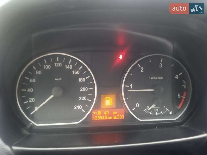 Хэтчбек BMW 1 Series 2009 в Волочиске