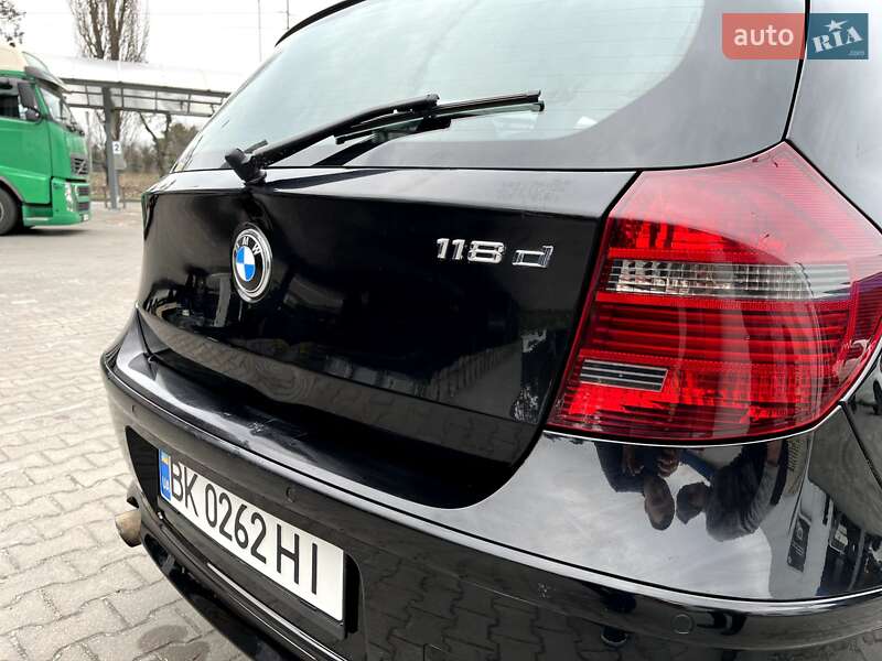 Хэтчбек BMW 1 Series 2009 в Киеве фото 8 Хэтчбек BMW 1 Series 2009 в Киеве