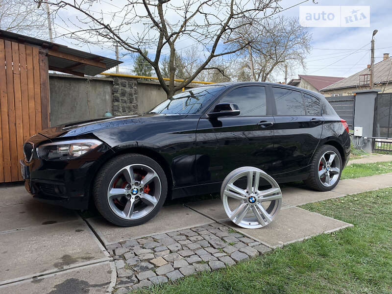 Хетчбек BMW 1 Series 2017 в Тячеві