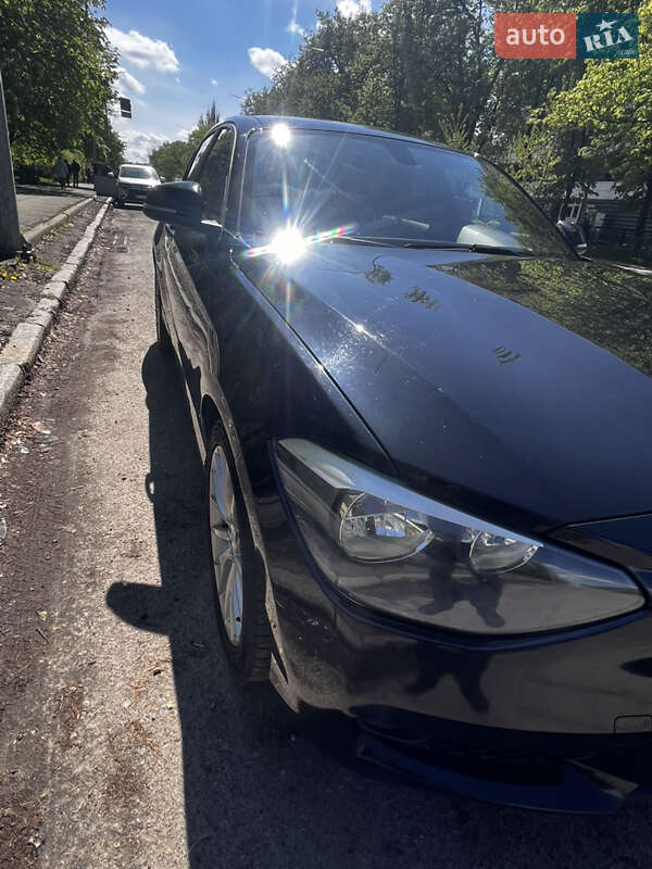 Хэтчбек BMW 1 Series 2012 в Киеве