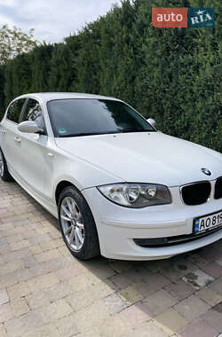 Хэтчбек BMW 1 Series 2008 в Ужгороде