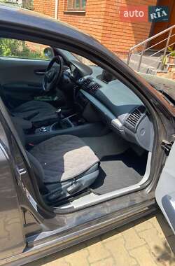 Хэтчбек BMW 1 Series 2005 в Киеве