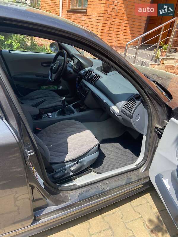 Хэтчбек BMW 1 Series 2005 в Киеве фото 8 Хэтчбек BMW 1 Series 2005 в Киеве
