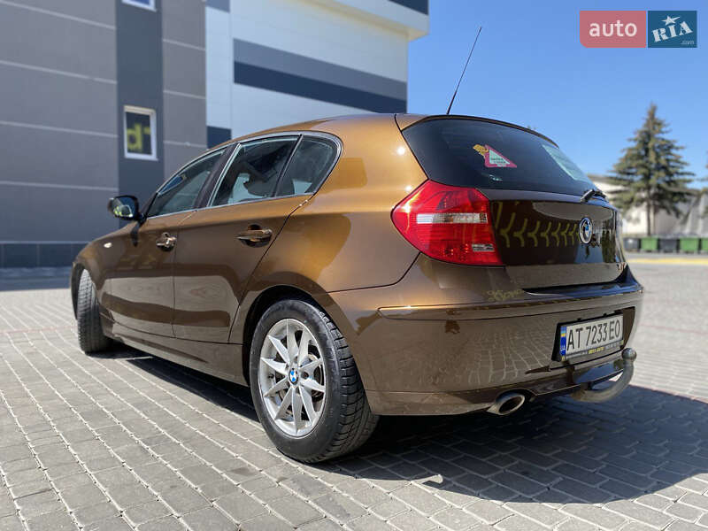 Хэтчбек BMW 1 Series 2011 в Ивано-Франковске