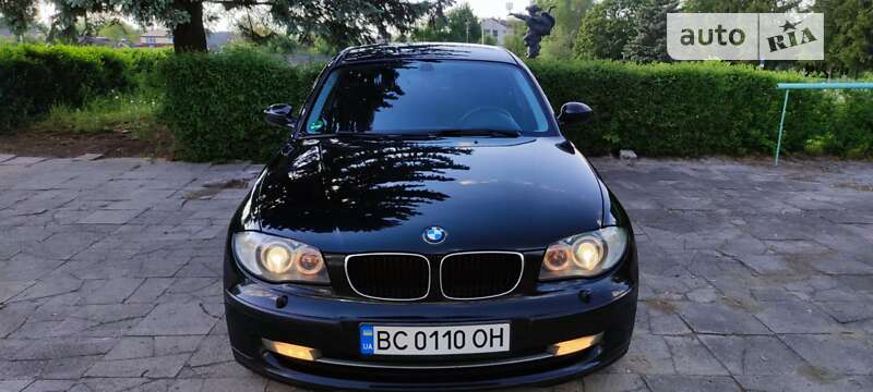 Хэтчбек BMW 1 Series 2007 в Самборе