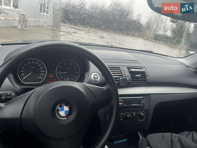 Хетчбек BMW 1 Series 2007 в Мукачевому