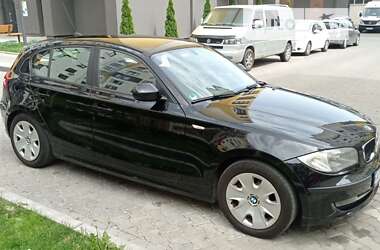 Хэтчбек BMW 1 Series 2010 в Ивано-Франковске