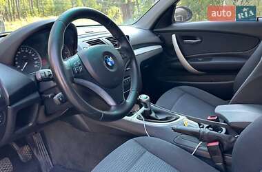 Хэтчбек BMW 1 Series 2009 в 