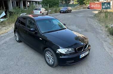 Хэтчбек BMW 1 Series 2009 в 