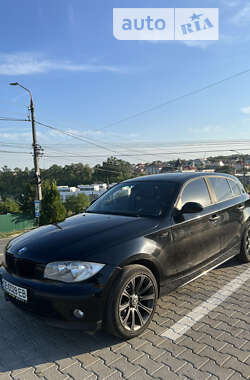 Хетчбек BMW 1 Series 2004 в Чернівцях