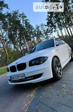 Хэтчбек BMW 1 Series 2010 в Житомире