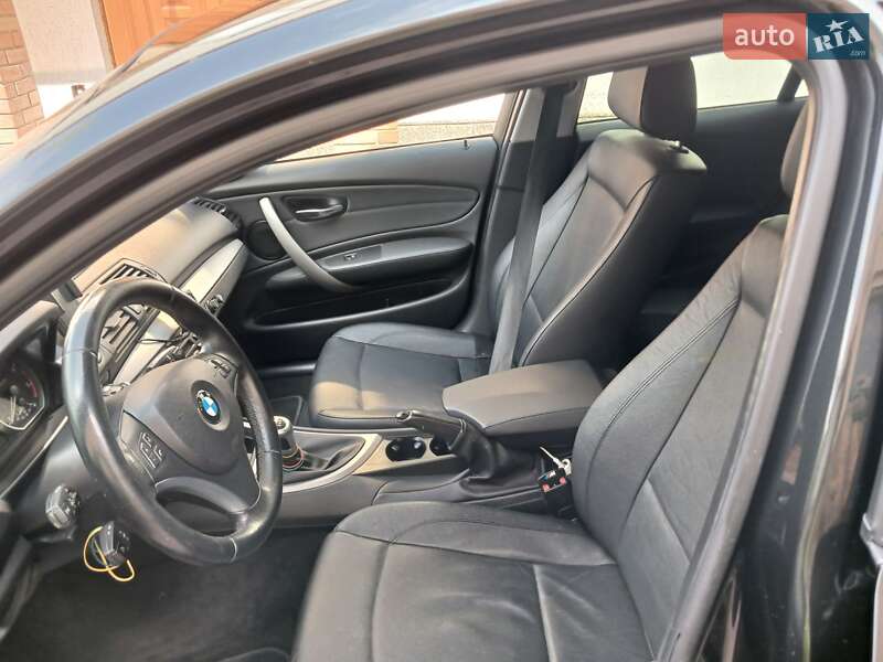 Хэтчбек BMW 1 Series 2011 в Кропивницком