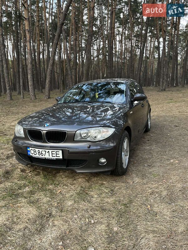 Хэтчбек BMW 1 Series 2006 в Чернигове