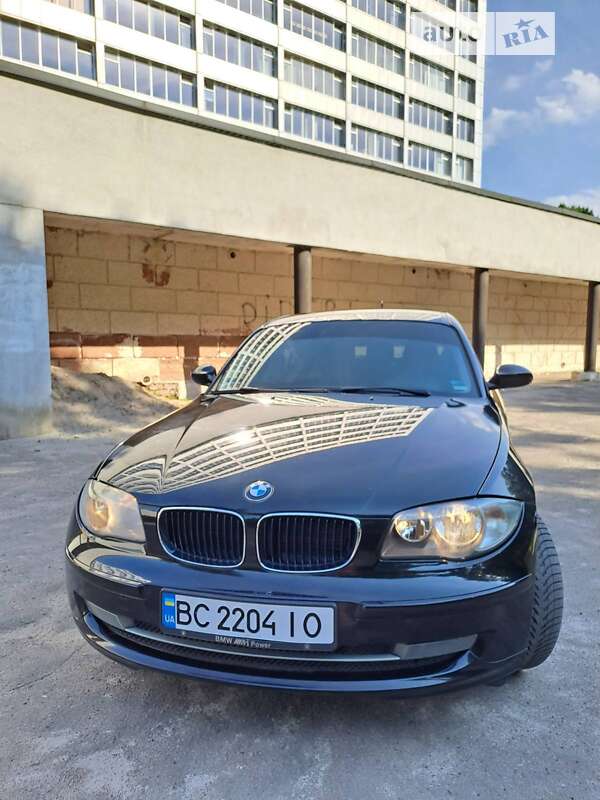 Хэтчбек BMW 1 Series 2008 в Львове