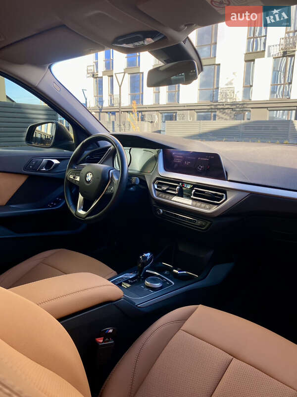 Хетчбек BMW 1 Series 2020 в Івано-Франківську