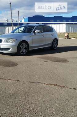 Хэтчбек BMW 1 Series 2010 в 