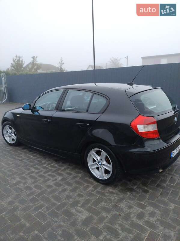 Хэтчбек BMW 1 Series 2004 в Ровно