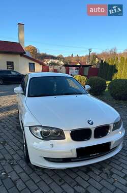 Купе BMW 1 Series 2010 в Львове