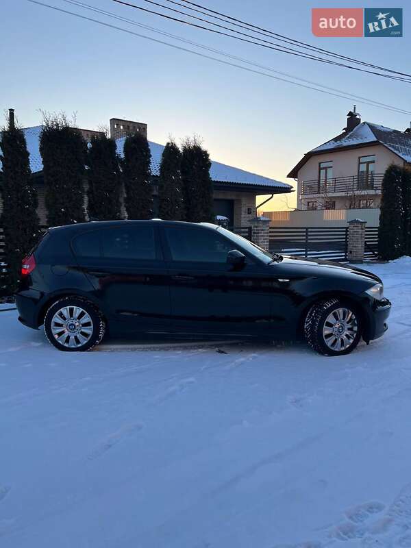 Хэтчбек BMW 1 Series 2011 в Хмельницком