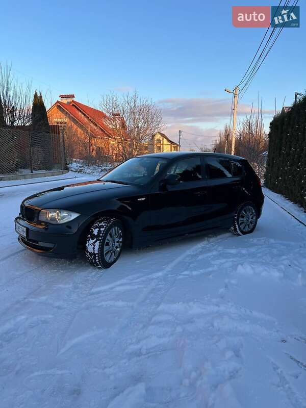 Хэтчбек BMW 1 Series 2011 в Хмельницком