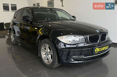Хетчбек BMW 1 Series 2010 в 