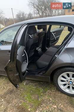 Хэтчбек BMW 1 Series 2008 в 