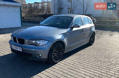 Хэтчбек BMW 1 Series 2006 в  фото 3 Хэтчбек BMW 1 Series 2006 в