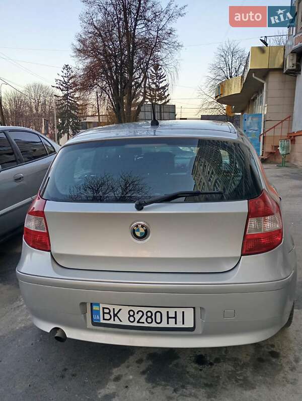 Хетчбек BMW 1 Series 2005 в Рівному фото 2 Хетчбек BMW 1 Series 2005 в Рівному
