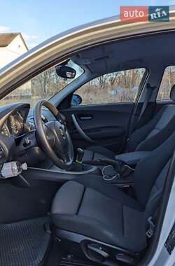Хетчбек BMW 1 Series 2005 в 