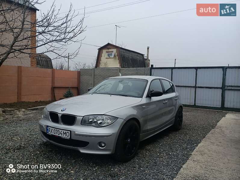 Хэтчбек BMW 1 Series 2005 в Кривом Роге