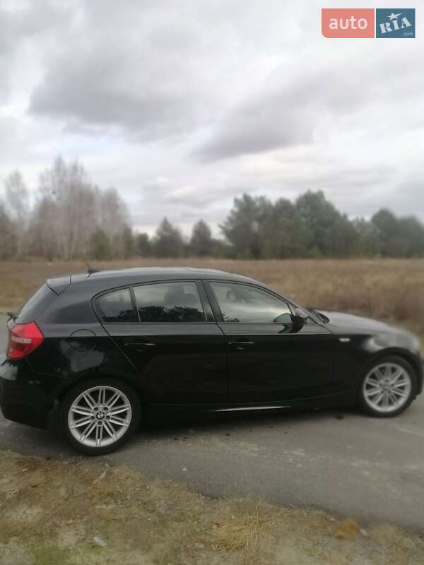 Хэтчбек BMW 1 Series 2009 в Буче
