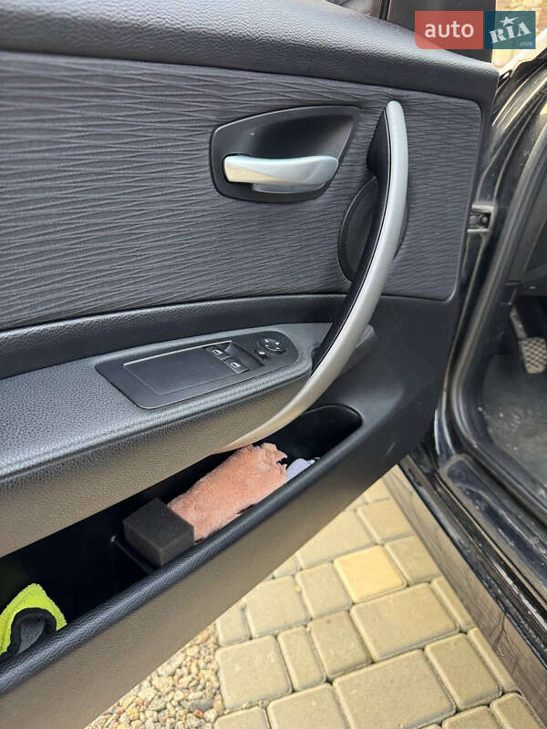 Хэтчбек BMW 1 Series 2008 в Южном
