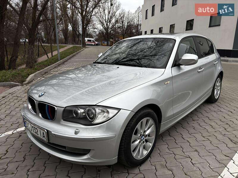 Хэтчбек BMW 1 Series 2009 в Хмельницком