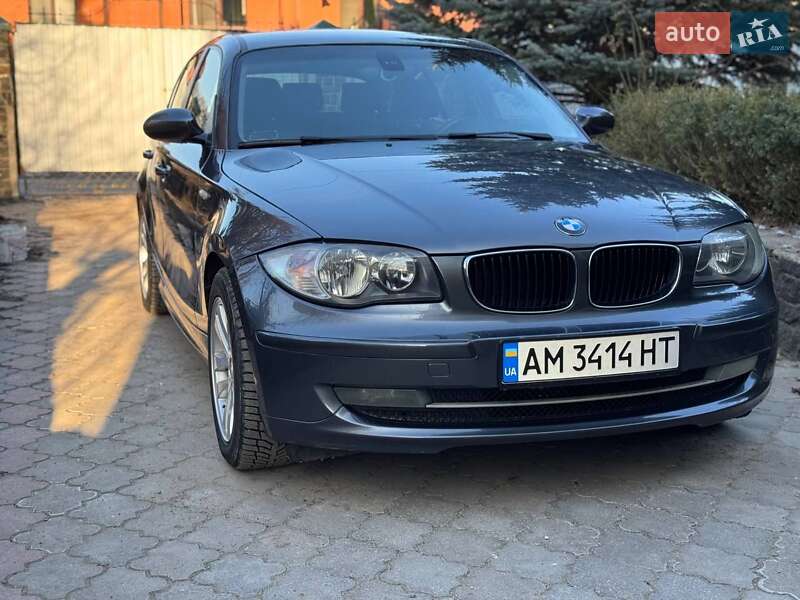 Хетчбек BMW 1 Series 2007 в Житомирі