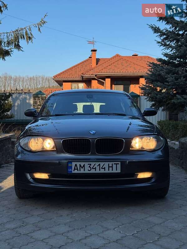 Хетчбек BMW 1 Series 2007 в Житомирі