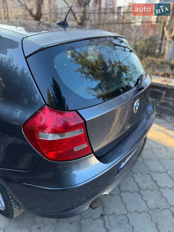 Хетчбек BMW 1 Series 2007 в Житомирі