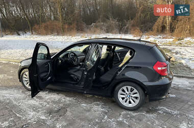 Хэтчбек BMW 1 Series 2010 в 