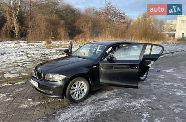 Хэтчбек BMW 1 Series 2010 в 