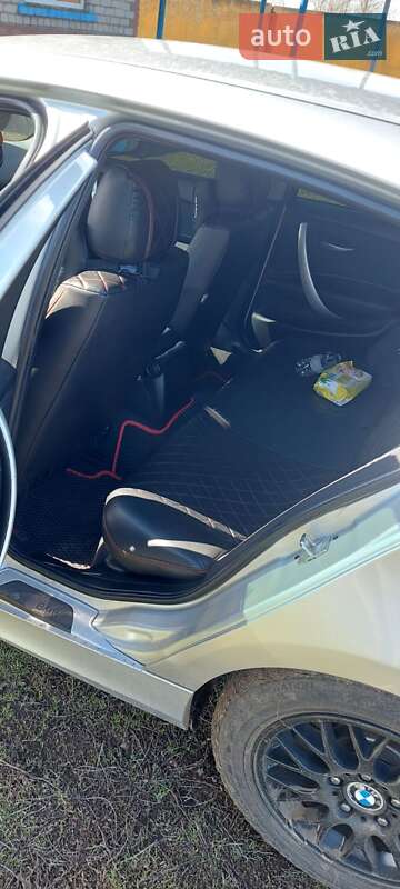 Хэтчбек BMW 1 Series 2007 в Николаеве