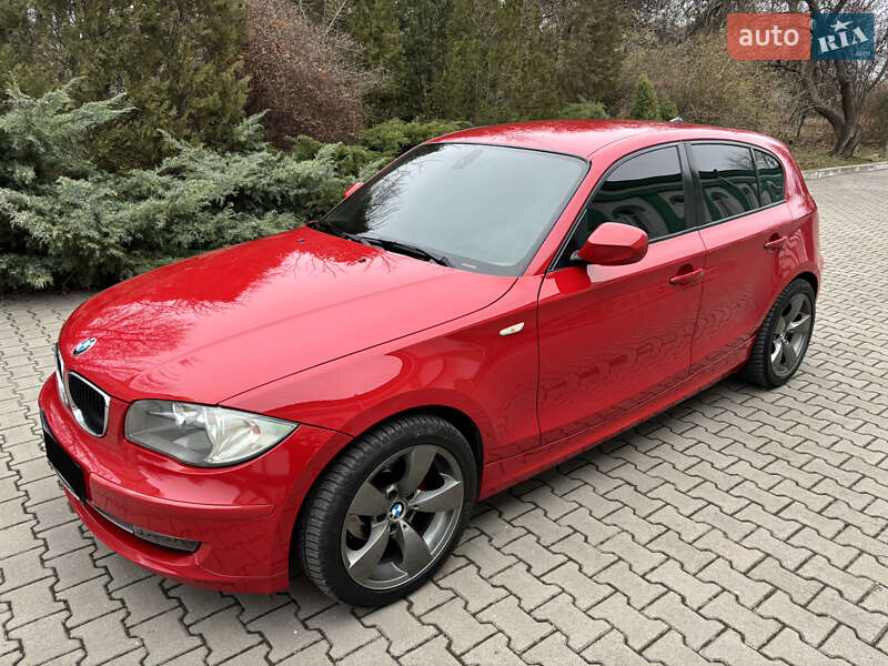 Хетчбек BMW 1 Series 2011 в Запоріжжі