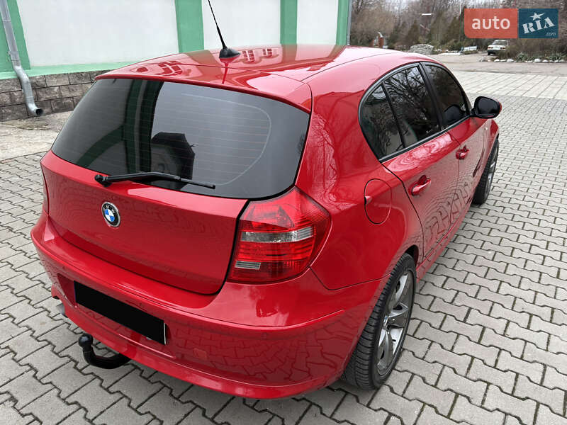 Хетчбек BMW 1 Series 2011 в Запоріжжі