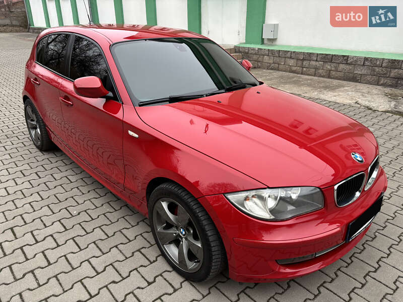 Хетчбек BMW 1 Series 2011 в Запоріжжі