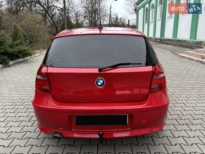 Хетчбек BMW 1 Series 2011 в Запоріжжі