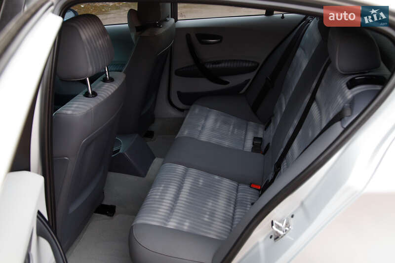 Хетчбек BMW 1 Series 2006 в Бердичеві